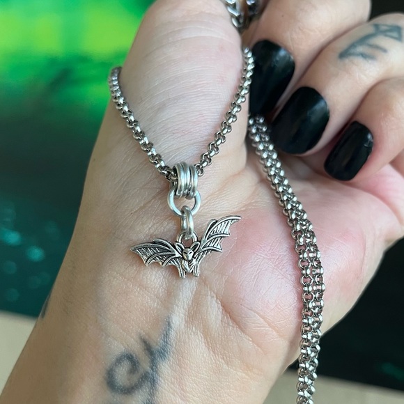 Bat vampire set earrings necklace goth halloween silver plated & stainless steel - Picture 10 of 15